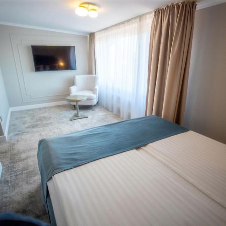 Hotel Meridian คลูจ-นาโปกา ภายนอก รูปภาพ