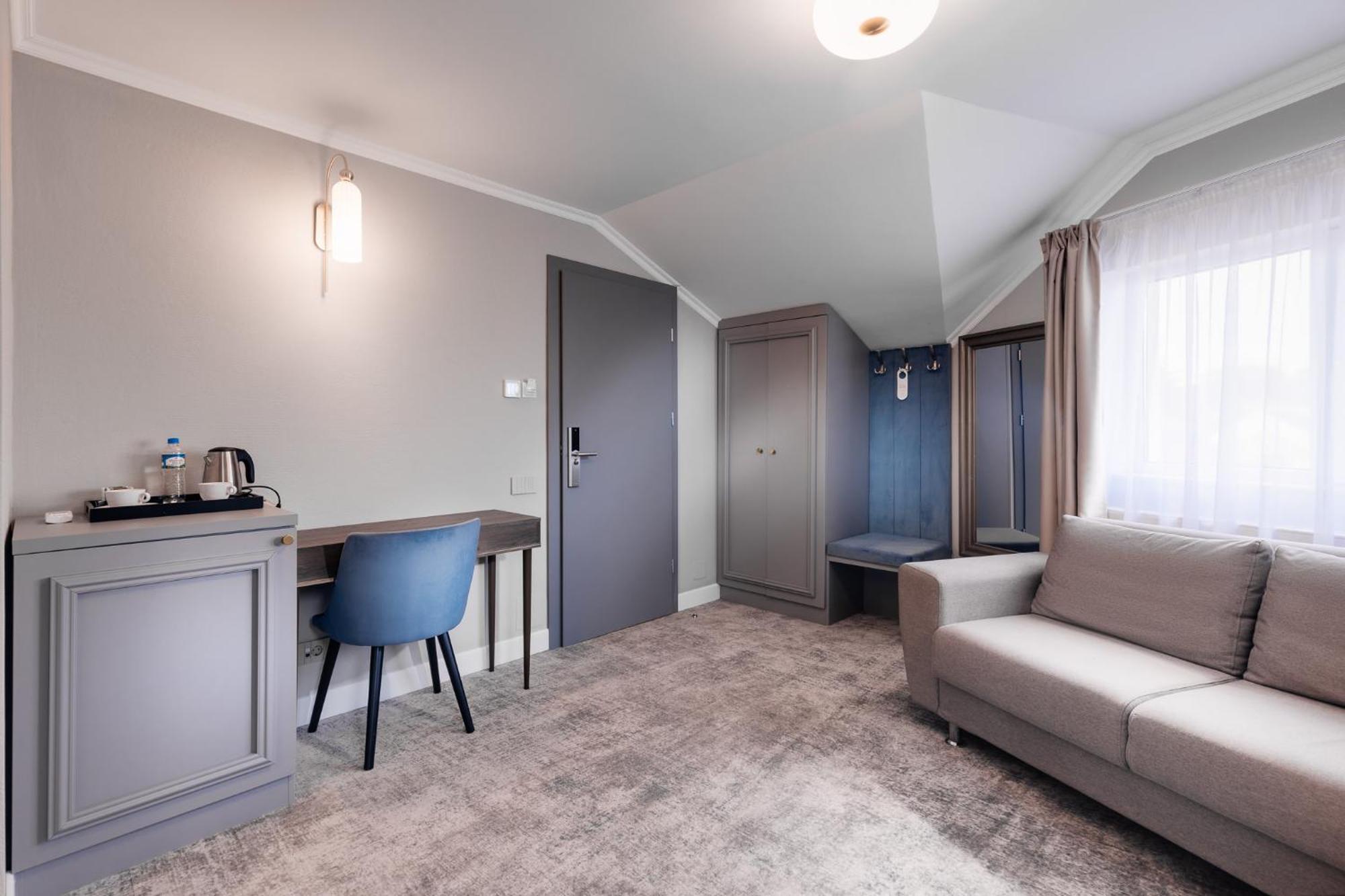 Hotel Meridian คลูจ-นาโปกา ภายนอก รูปภาพ