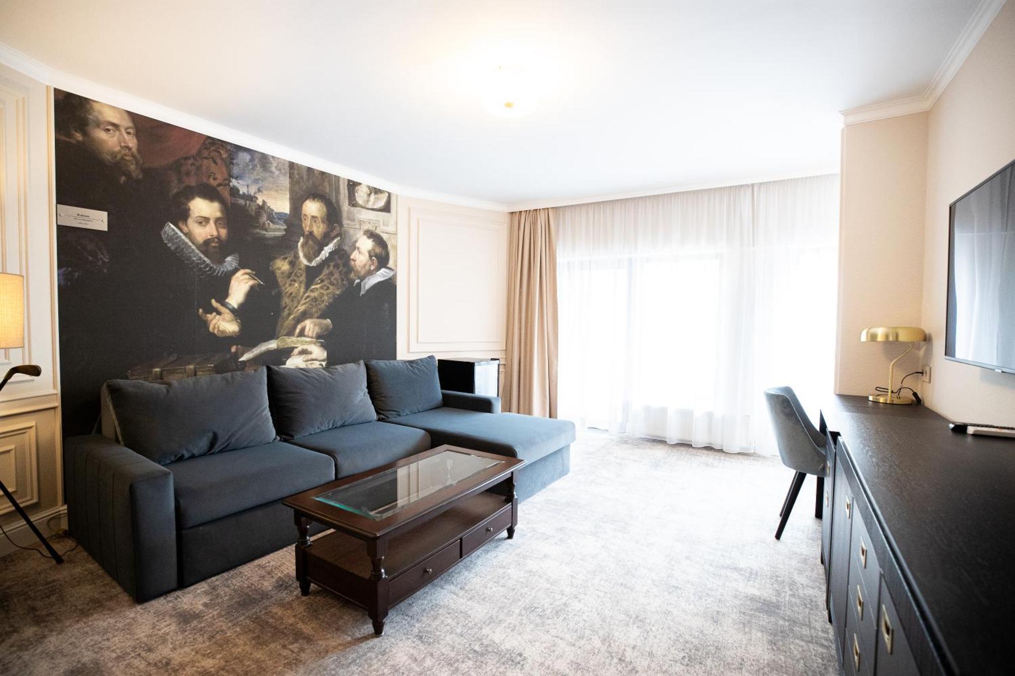 Hotel Meridian คลูจ-นาโปกา ภายนอก รูปภาพ