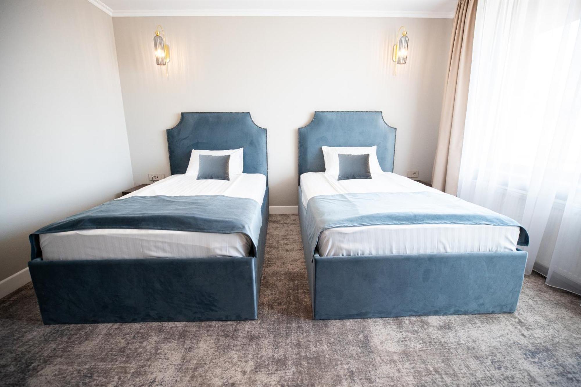 Hotel Meridian คลูจ-นาโปกา ห้อง รูปภาพ