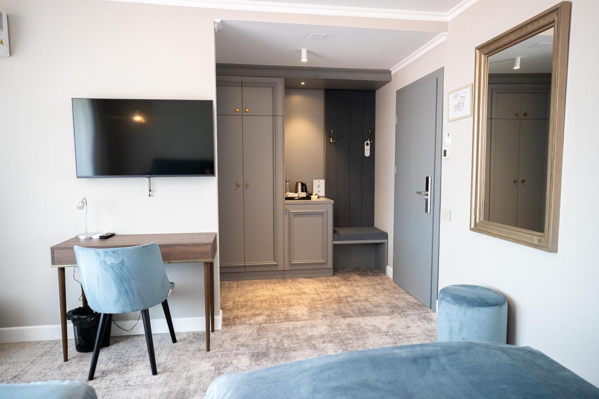 Hotel Meridian คลูจ-นาโปกา ภายนอก รูปภาพ