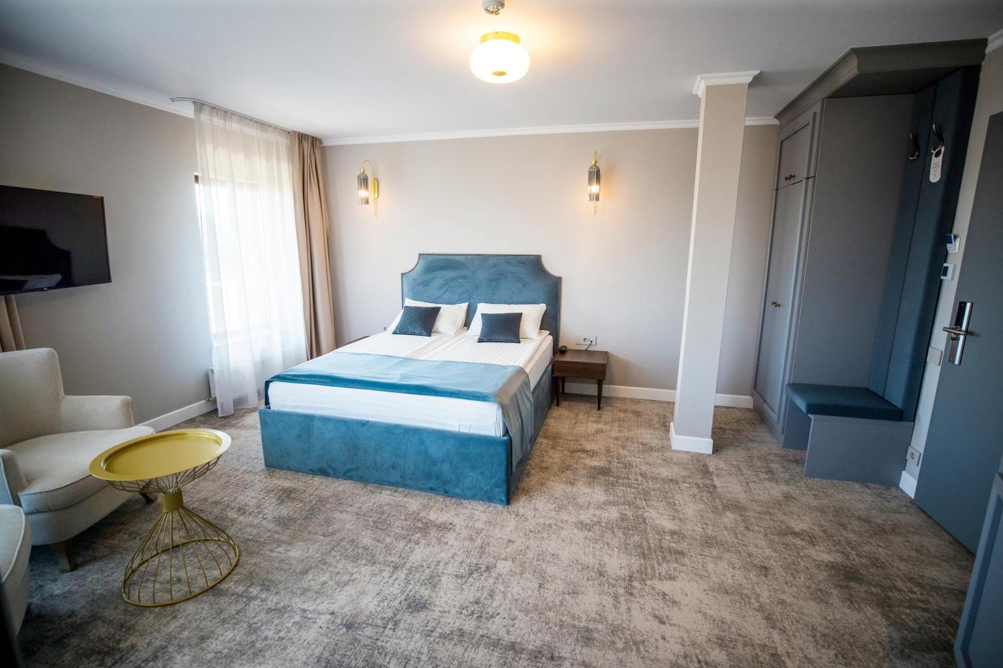 Hotel Meridian คลูจ-นาโปกา ภายนอก รูปภาพ