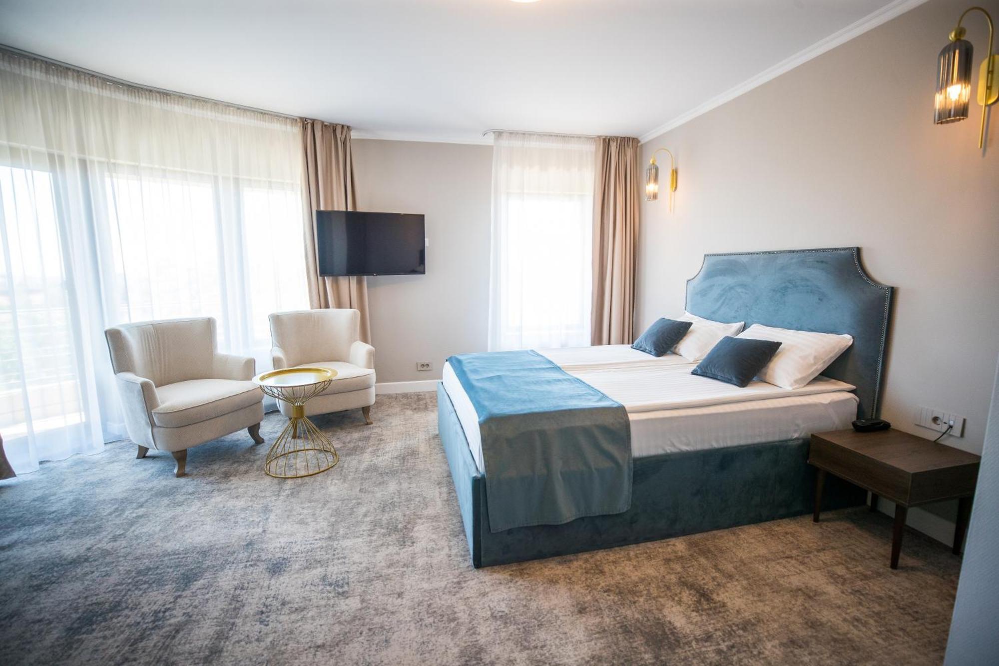 Hotel Meridian คลูจ-นาโปกา ภายนอก รูปภาพ